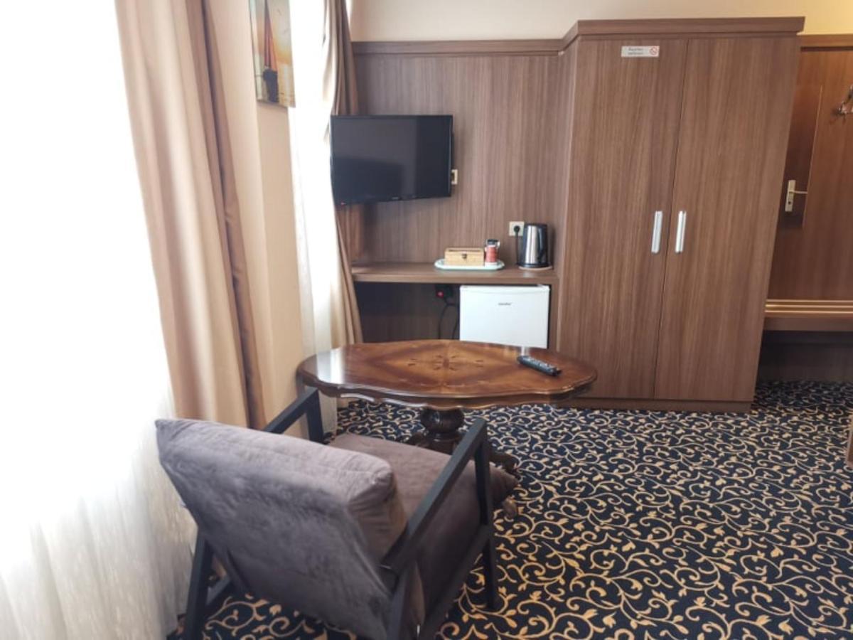 Hotel Zum Weissen Ochsen Аален Екстериор снимка