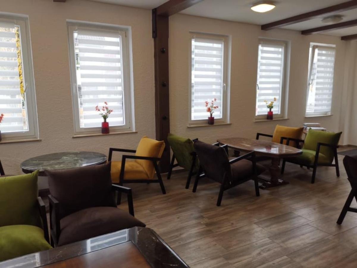 Hotel Zum Weissen Ochsen Аален Екстериор снимка