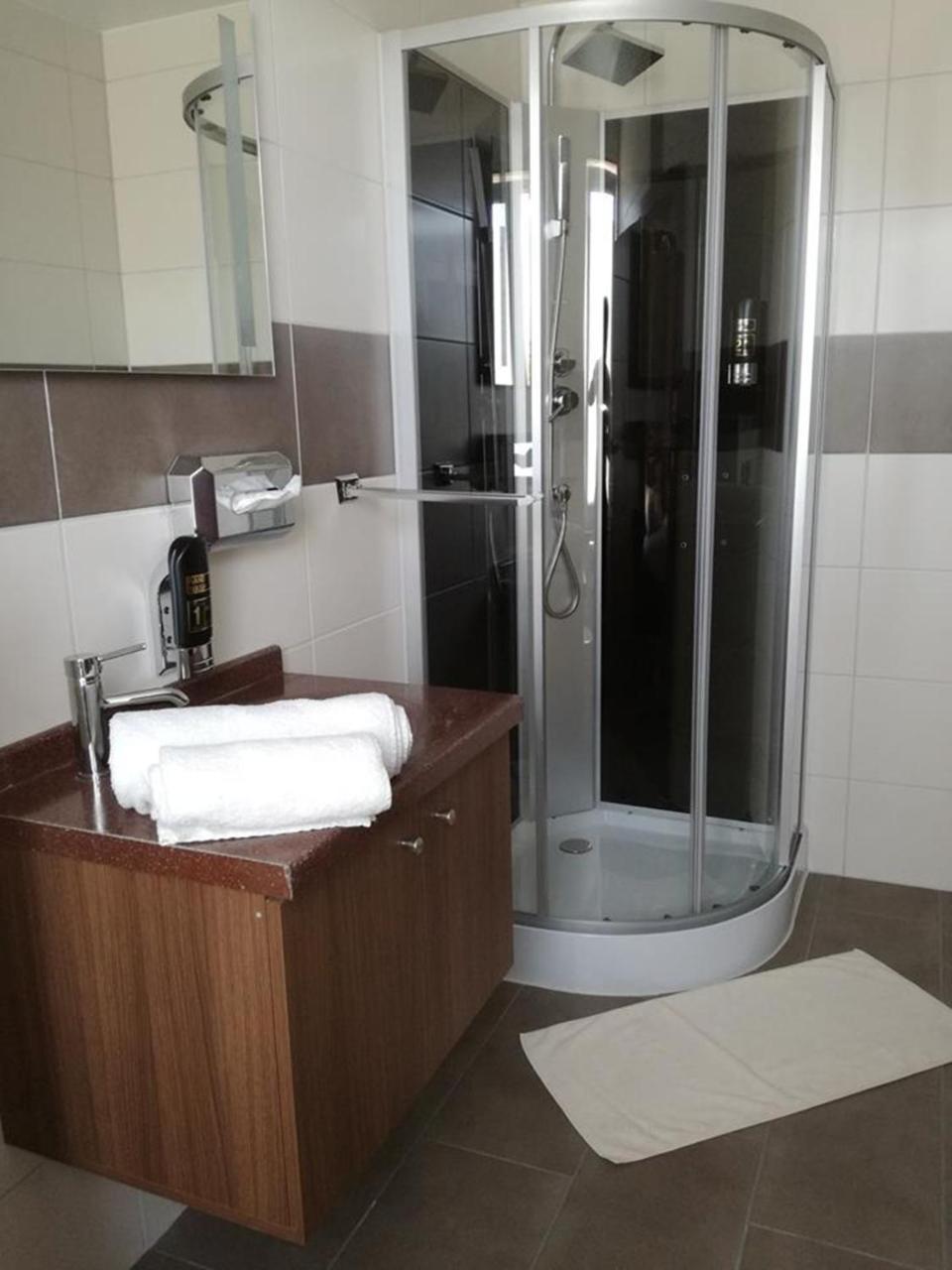 Hotel Zum Weissen Ochsen Аален Екстериор снимка