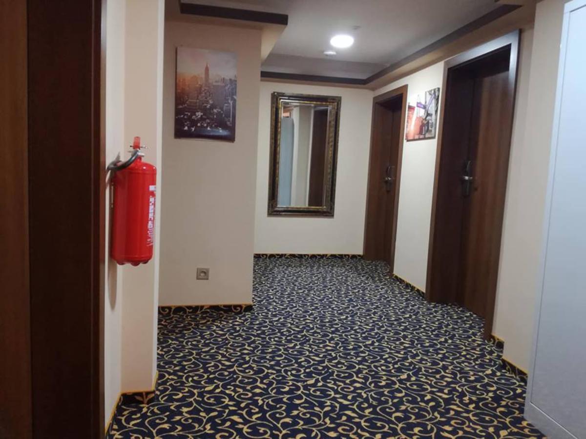 Hotel Zum Weissen Ochsen Аален Екстериор снимка