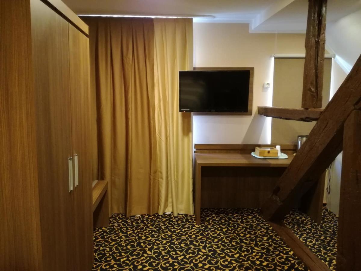 Hotel Zum Weissen Ochsen Аален Екстериор снимка