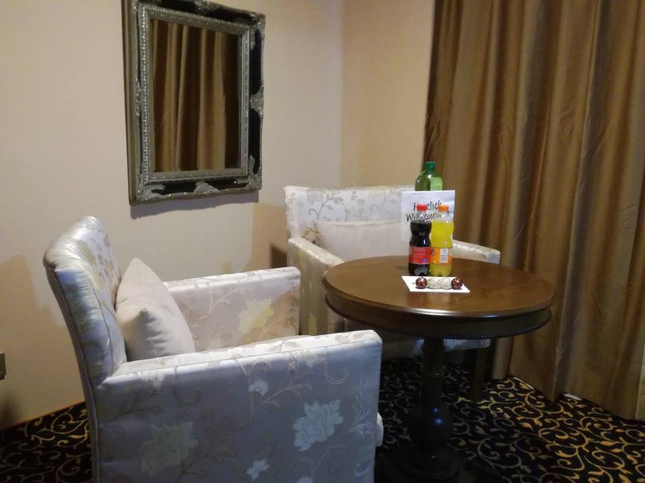 Hotel Zum Weissen Ochsen Аален Екстериор снимка