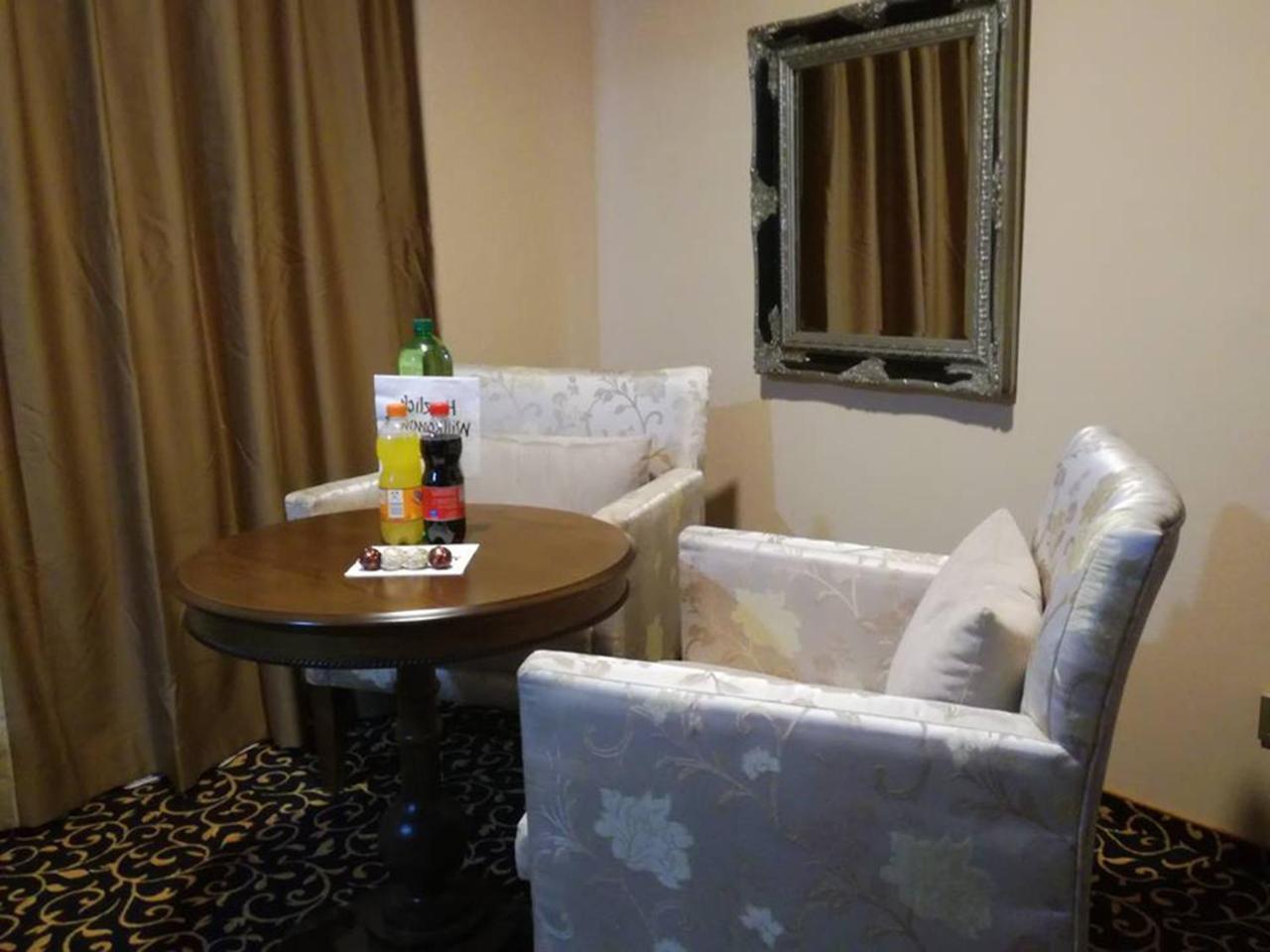 Hotel Zum Weissen Ochsen Аален Екстериор снимка